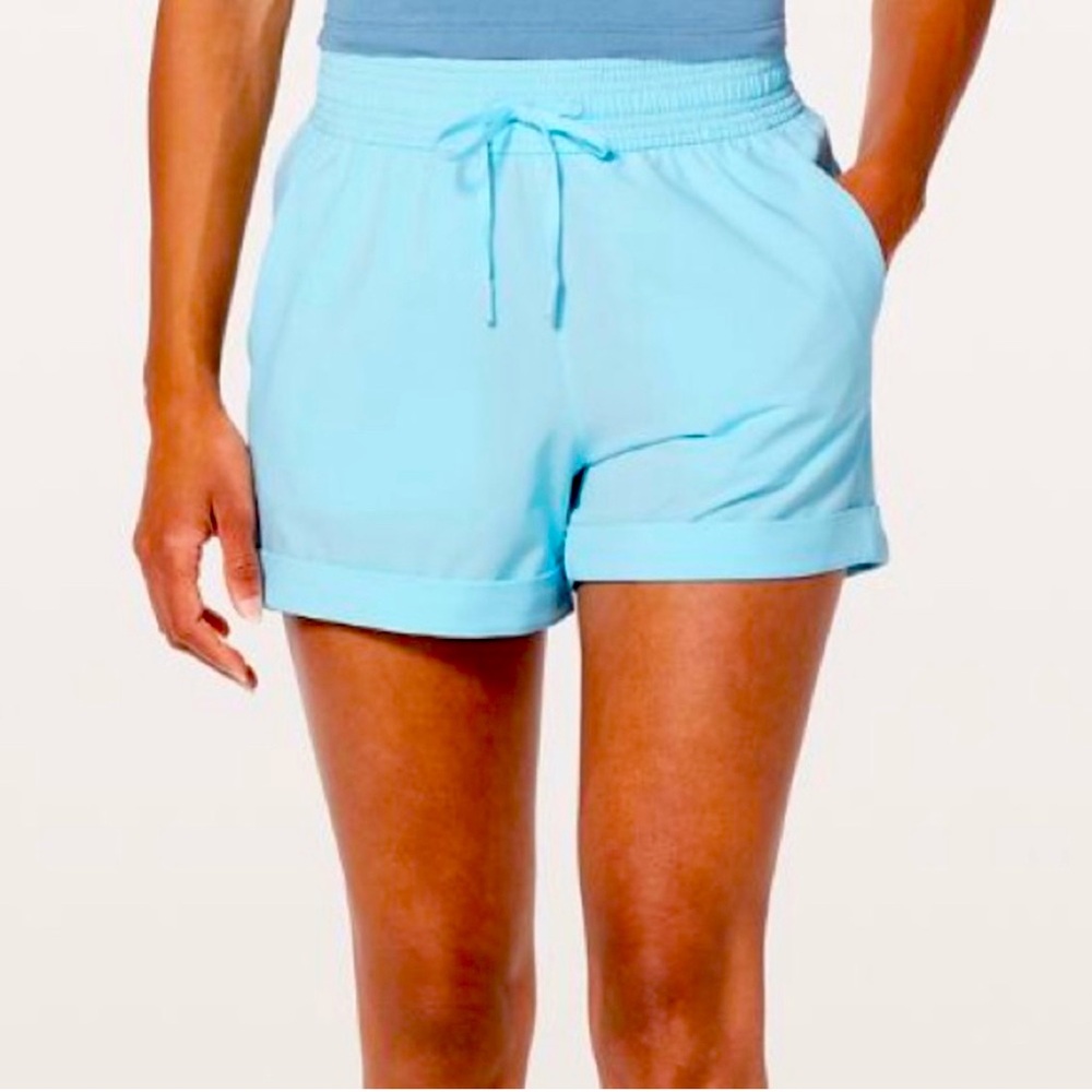 Lululemon Spring Break shorts, size 8, Turquoise.
Only Worn once - EUC.